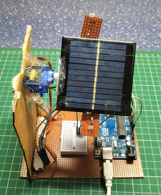 Single axis solar tracker