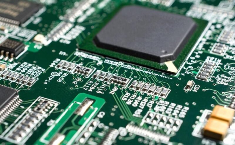 Exploring the Benefits of HDI PCBs in Electronics Manufacturing