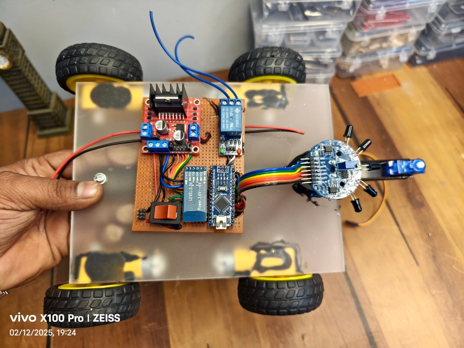 Fire Fighting Robot Autonomous + BT Control - Techatronic